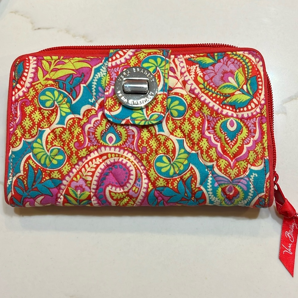 Vera Bradley turn lock, wallet, ,quilted paisley ( RS/53 )
